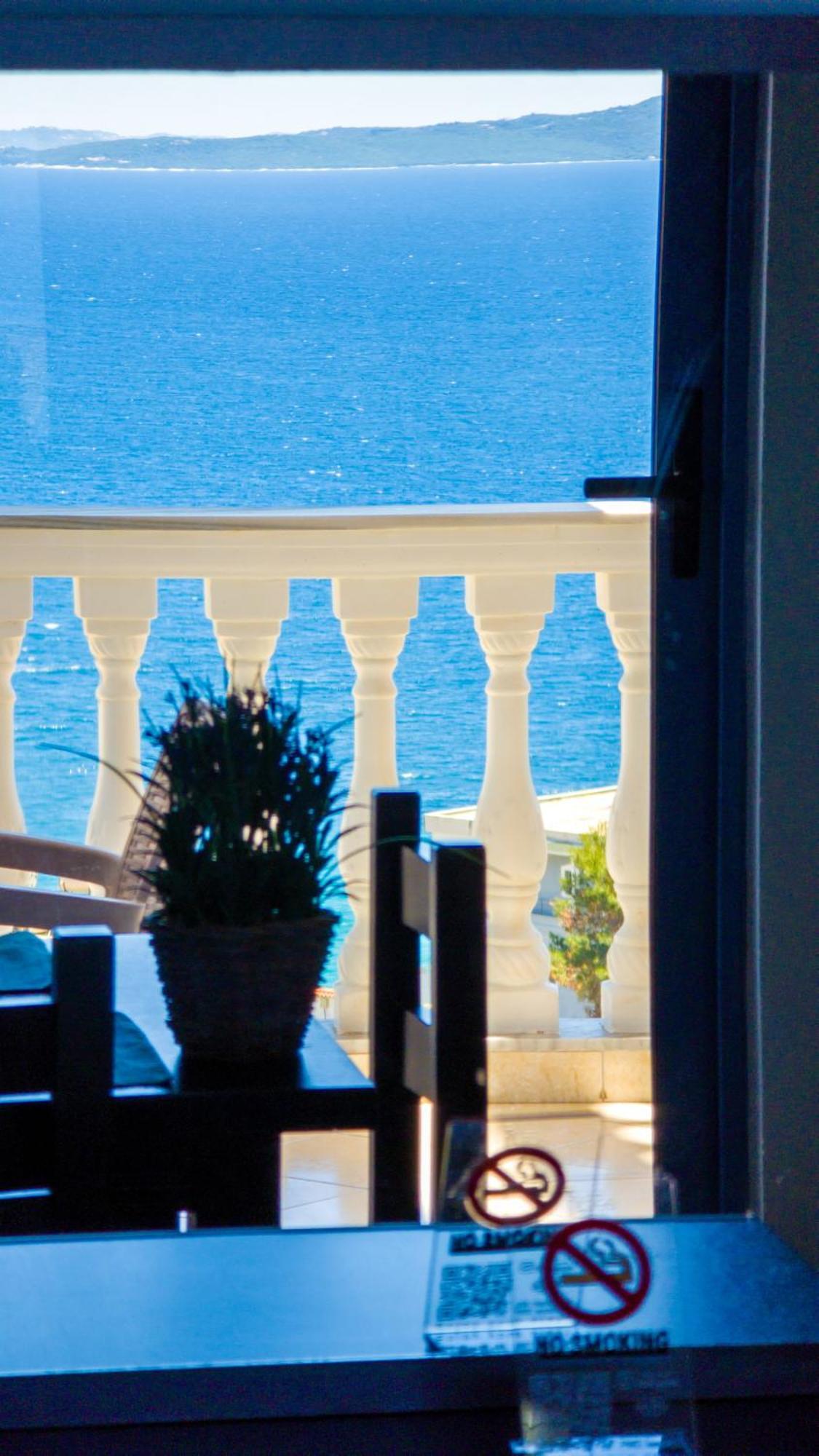 基奥斯酒店 Sarandë 外观 照片